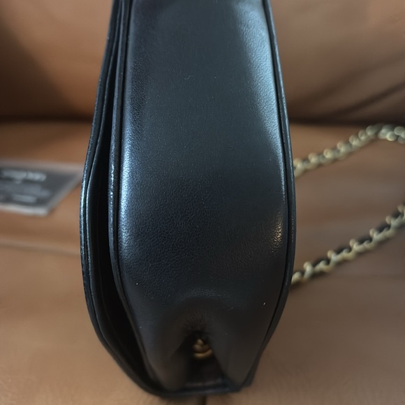 CHANEL Vintage Full Flap Small Chain Shoulder Bag Black CC w/Chanel Beauty Gift - Picture 13 of 17